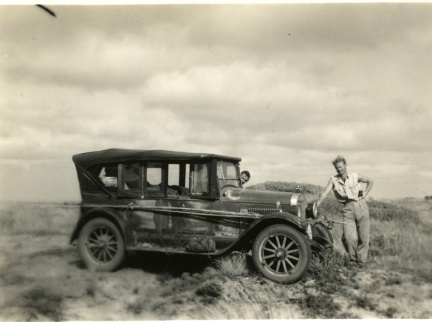 18621