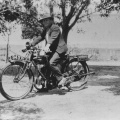 b073