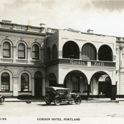 Portland Hotels