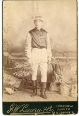 21884