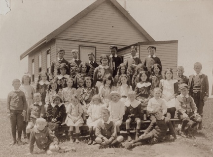 19059