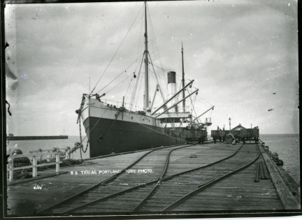 21806