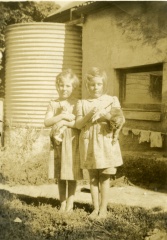 18652
